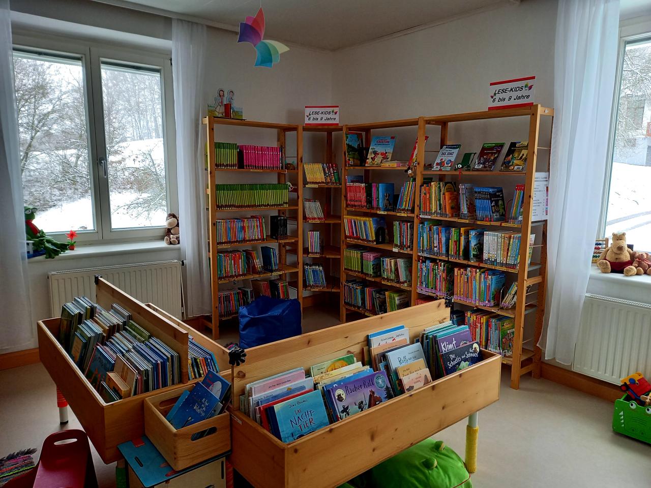 Bücherregal