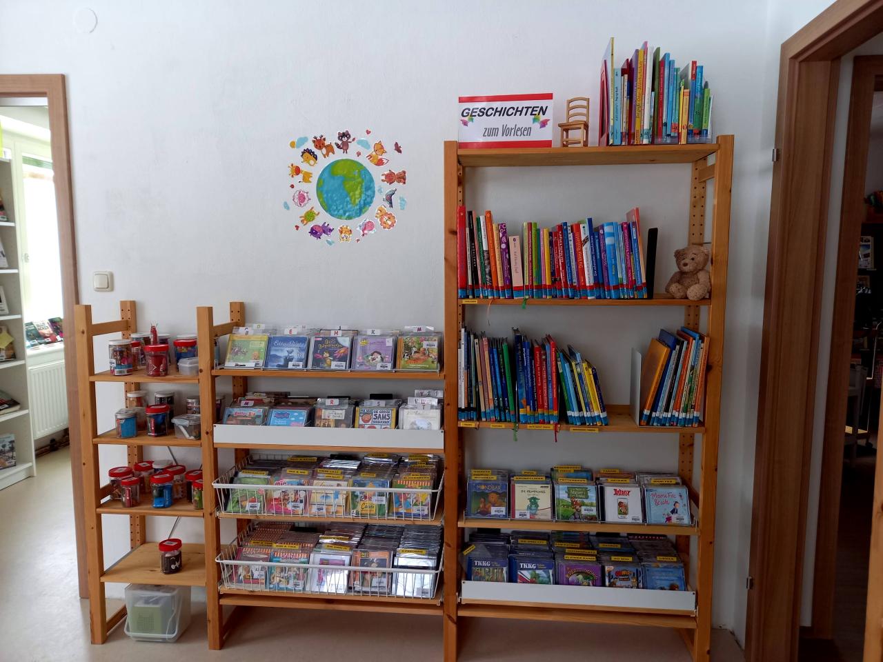Bücherregal