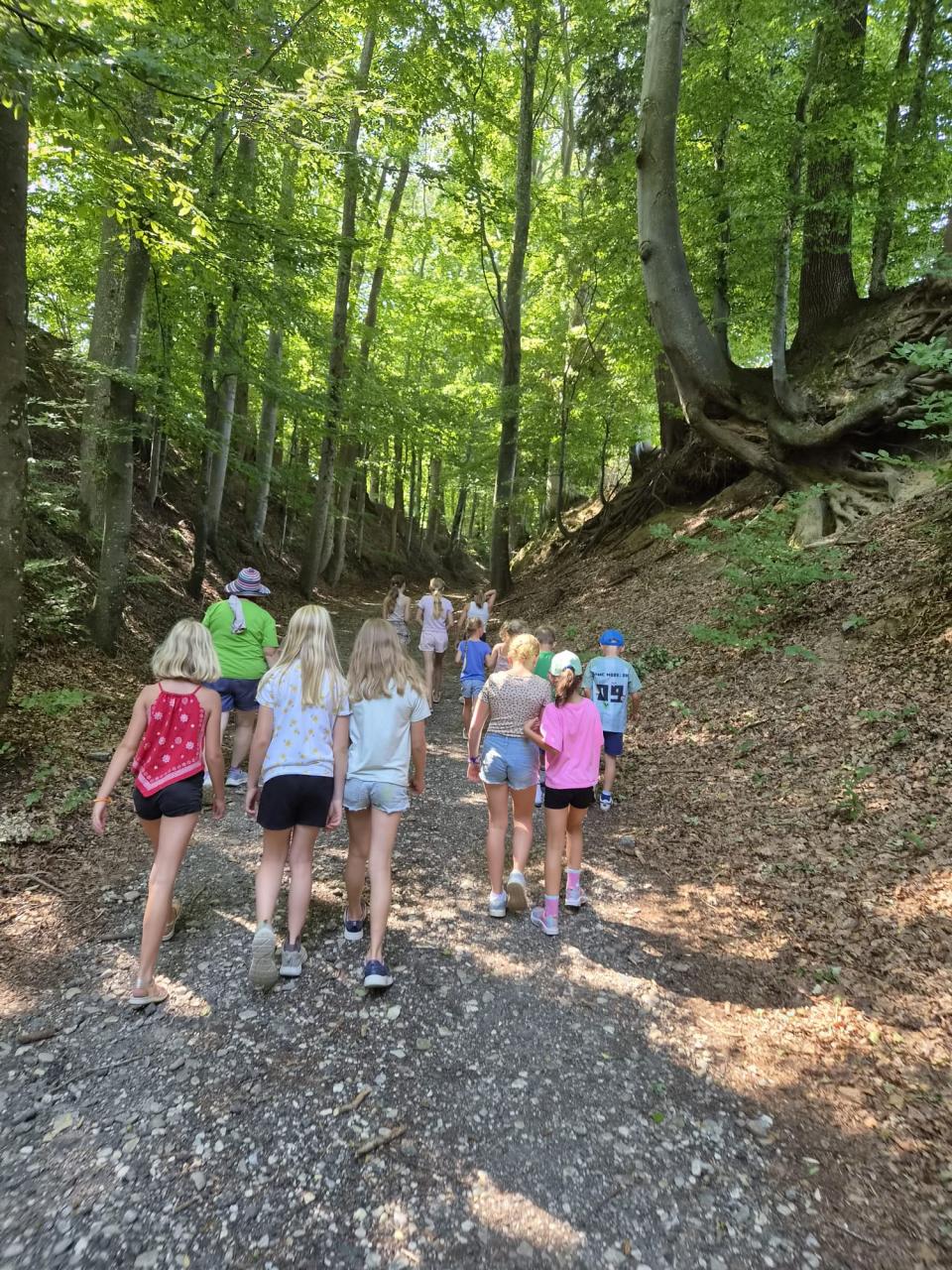 Kinder wandern