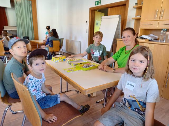 Kinder